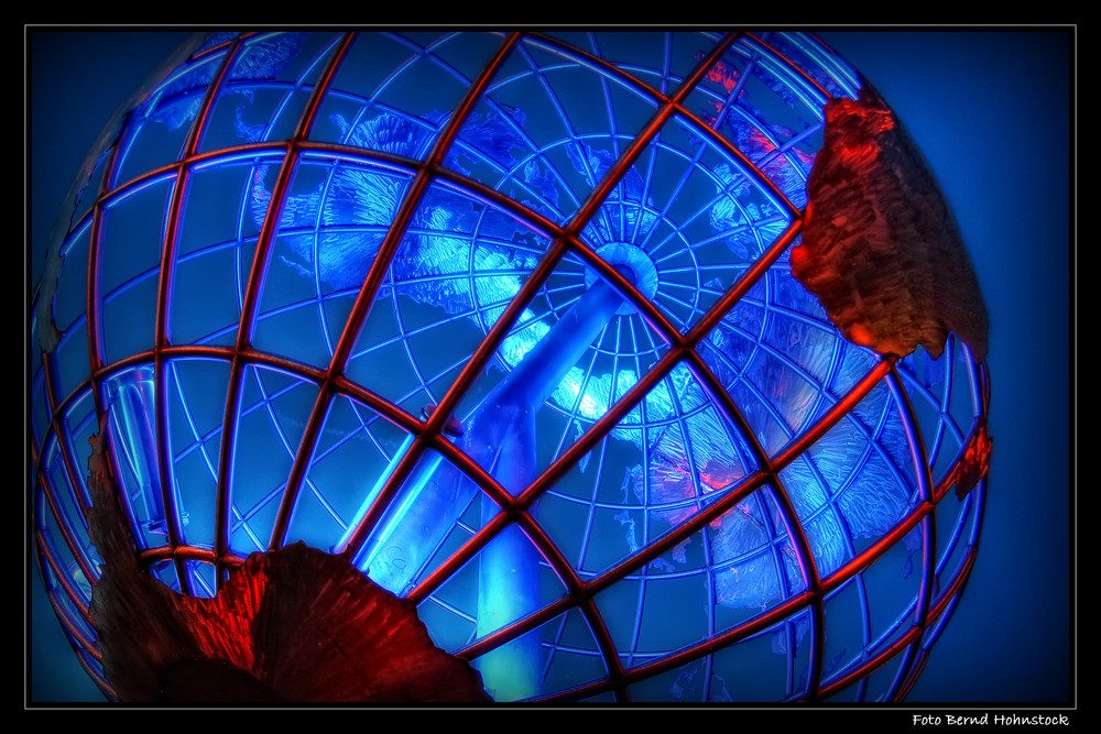 Weltkugel  Foto & Bild  architektur, architektur bei nacht, die welt bei nacht Bilder auf 