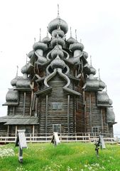 Weltkulturerbe Verklärungskirche auf der Insel Kishi im Onegasee