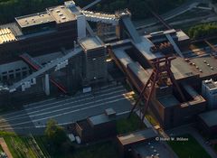 Weltkulturerbe Zeche Zollverein mit "Roter Treppe" zum Museum