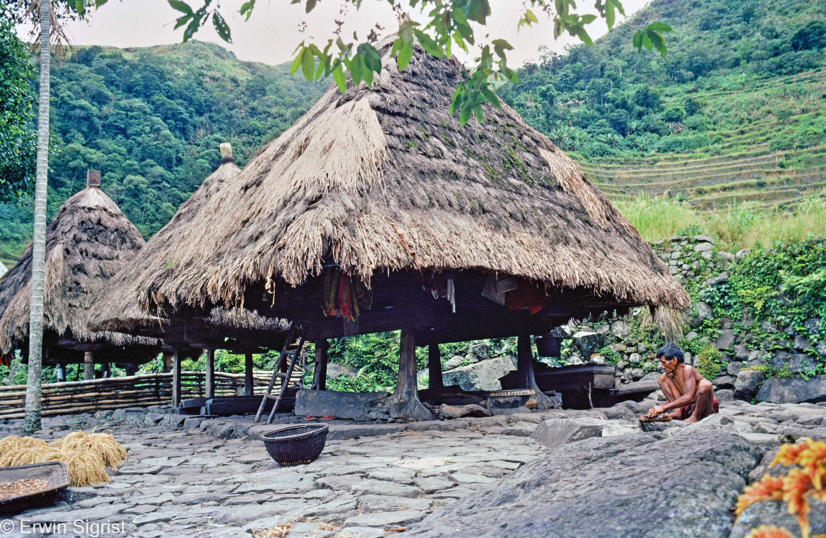 Weltreise 1981 - im Norden der Philippinen im Dorf Batad