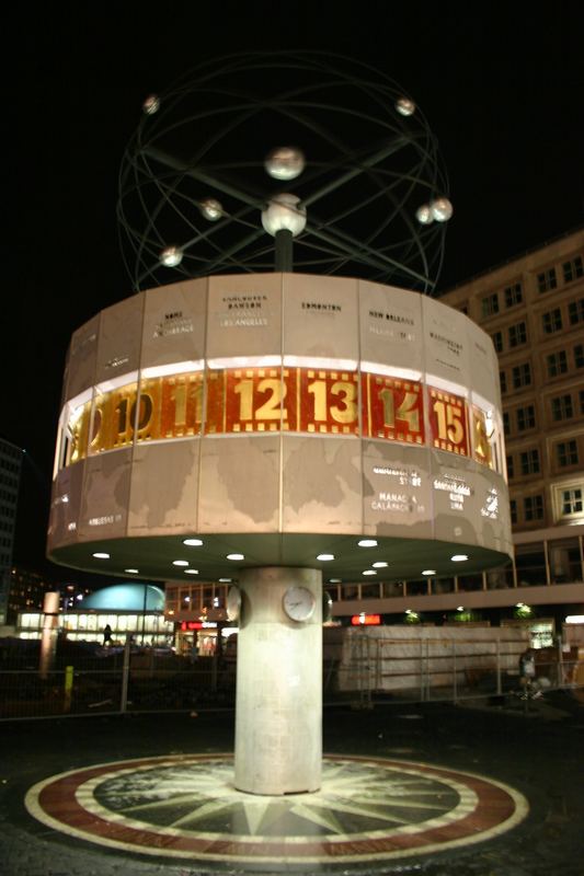 Weltzeituhr am Alexanderplatz