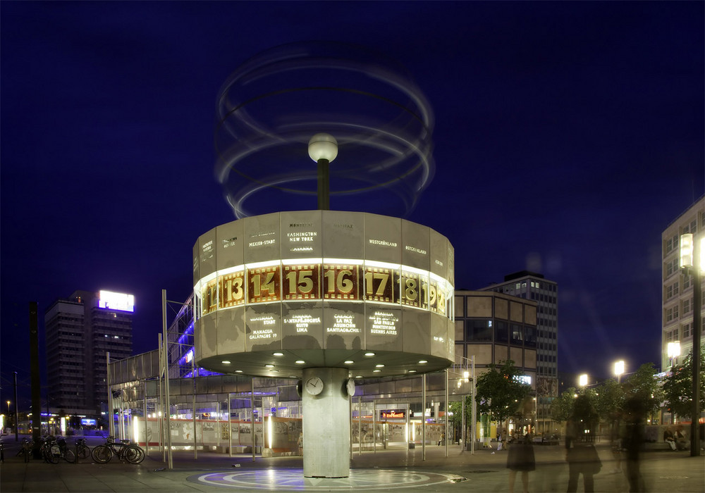 die-weltzeituhr-auf-dem-alexanderplatz-berlin-germany-berlin-city