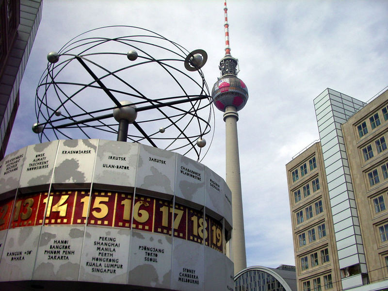 Weltzeituhr und der Fernsehturm