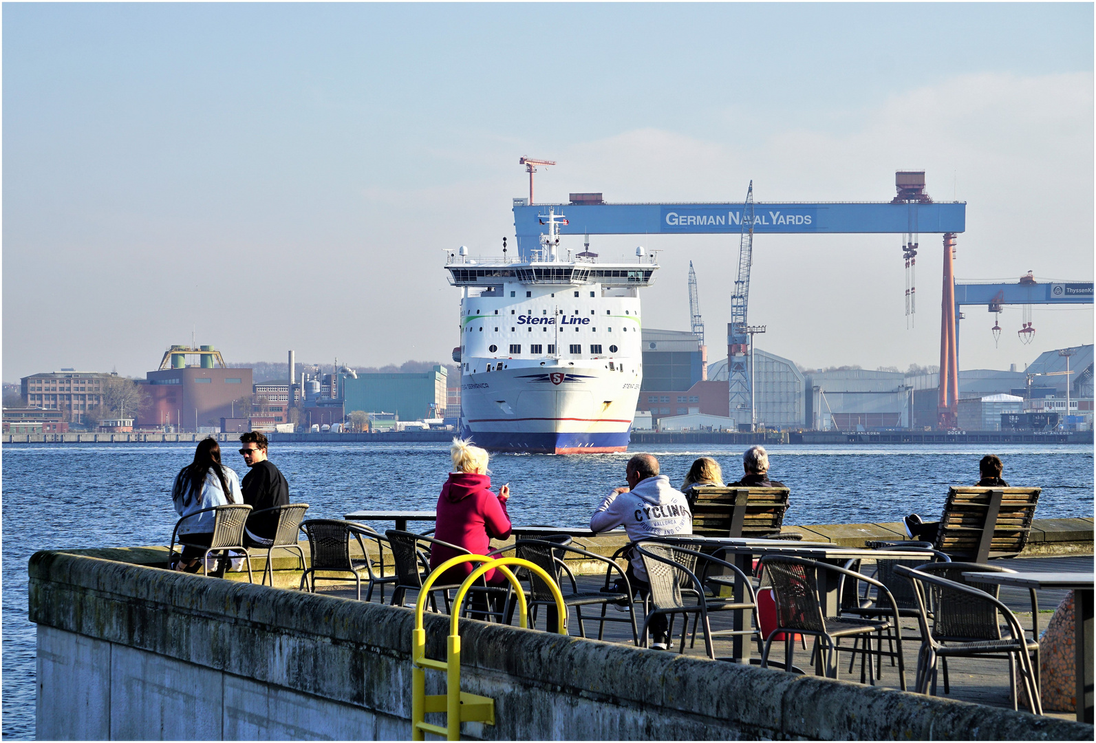 Wendemanöver im Kieler Hafen