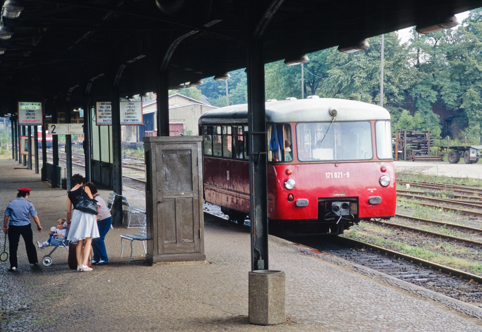 Wendezeit - Bahnsteigszene