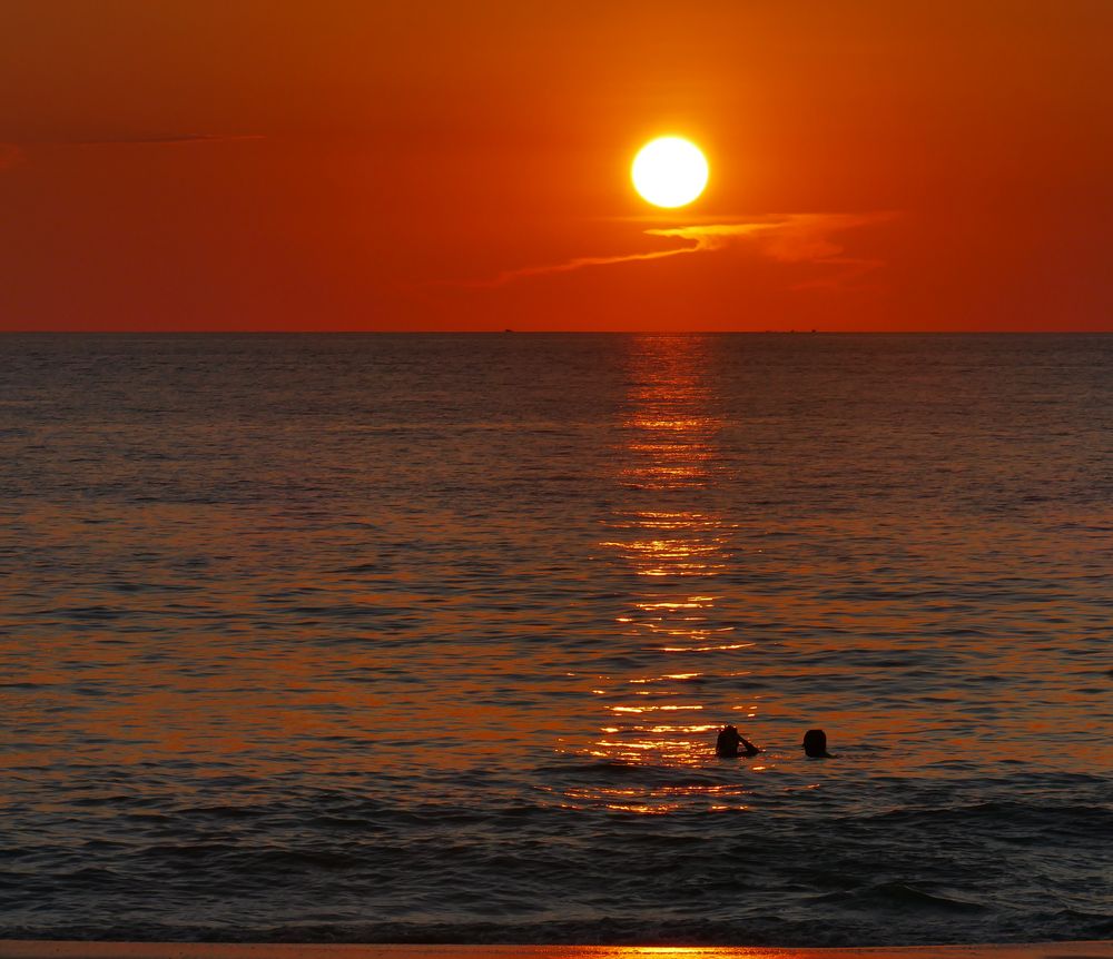 ...wenn am Abend die rote Sonne im Meer versinkt...