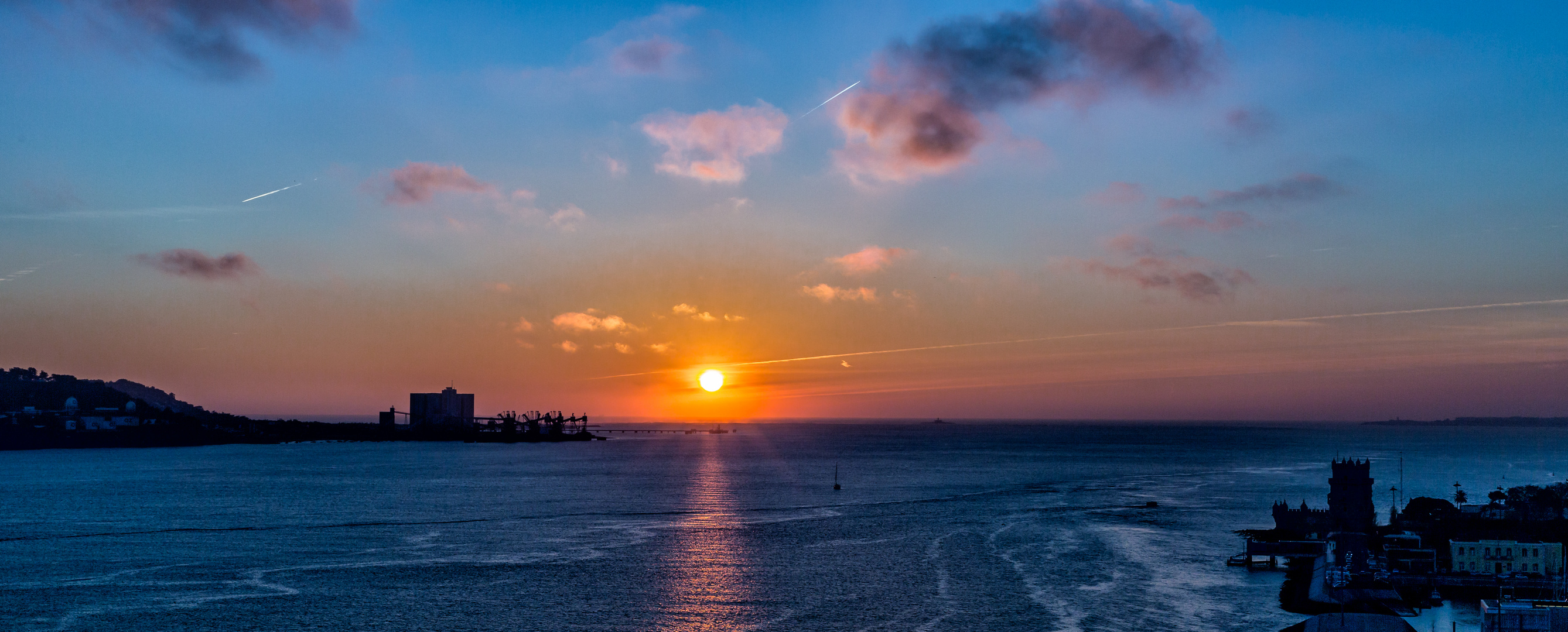 wenn bei Belém die Sonne im Meer versinkt........ :-)))))