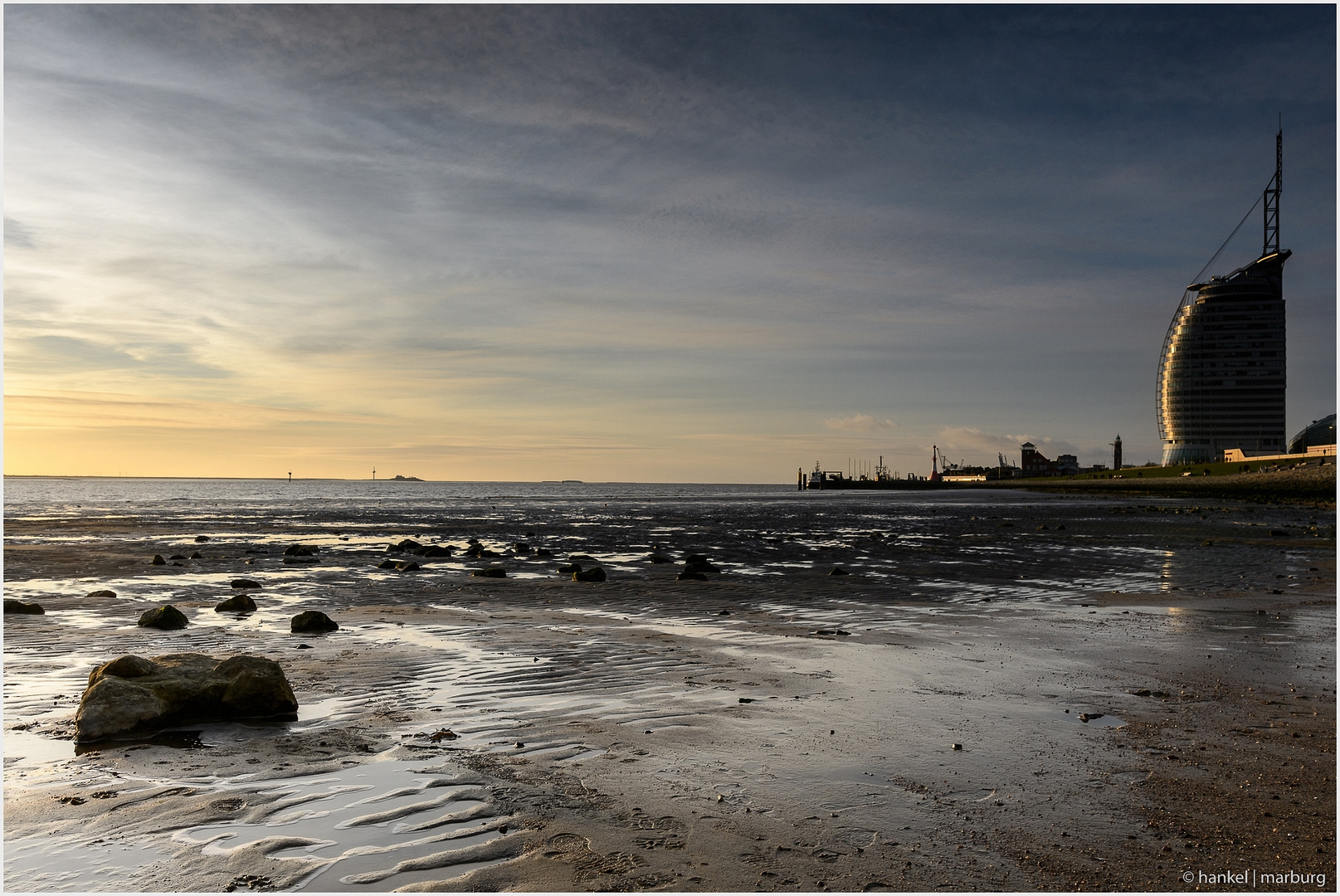 Wenn bei Bremerhaven die Sonne im Meer versinkt ...