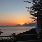 Wenn bei Capri die rote Sonne im Meer versinkt.