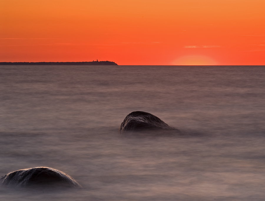 Wenn bei ... die rote Sonne im Meer versinkt ...