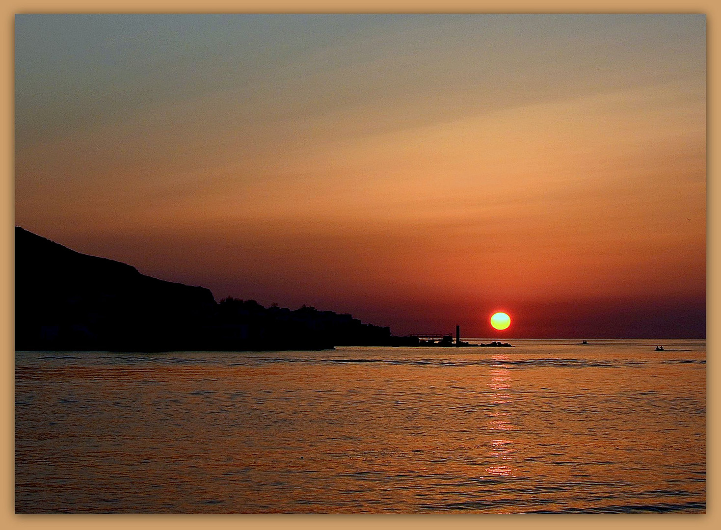 Wenn bei Stromboli die Sonne im Meer versingt.....