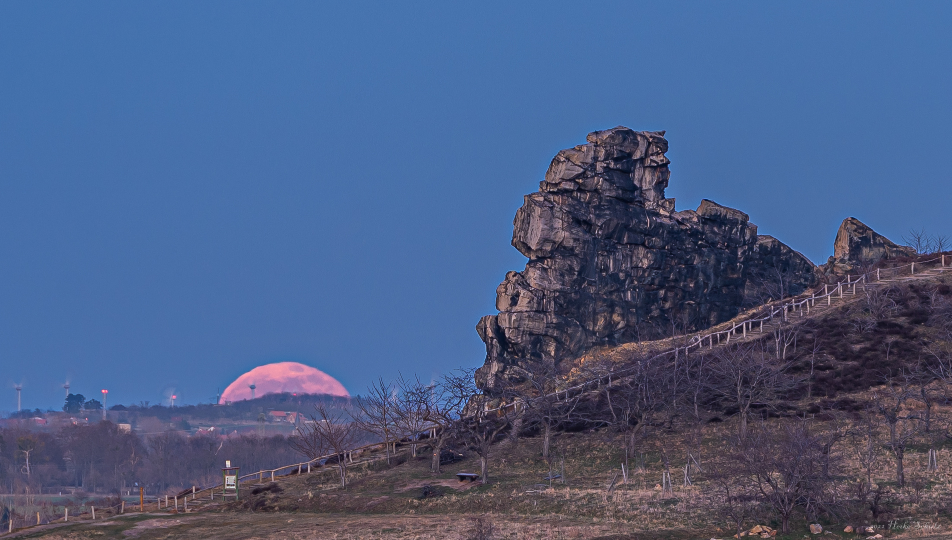 Wenn der Horizont einen Vollmond gebärt