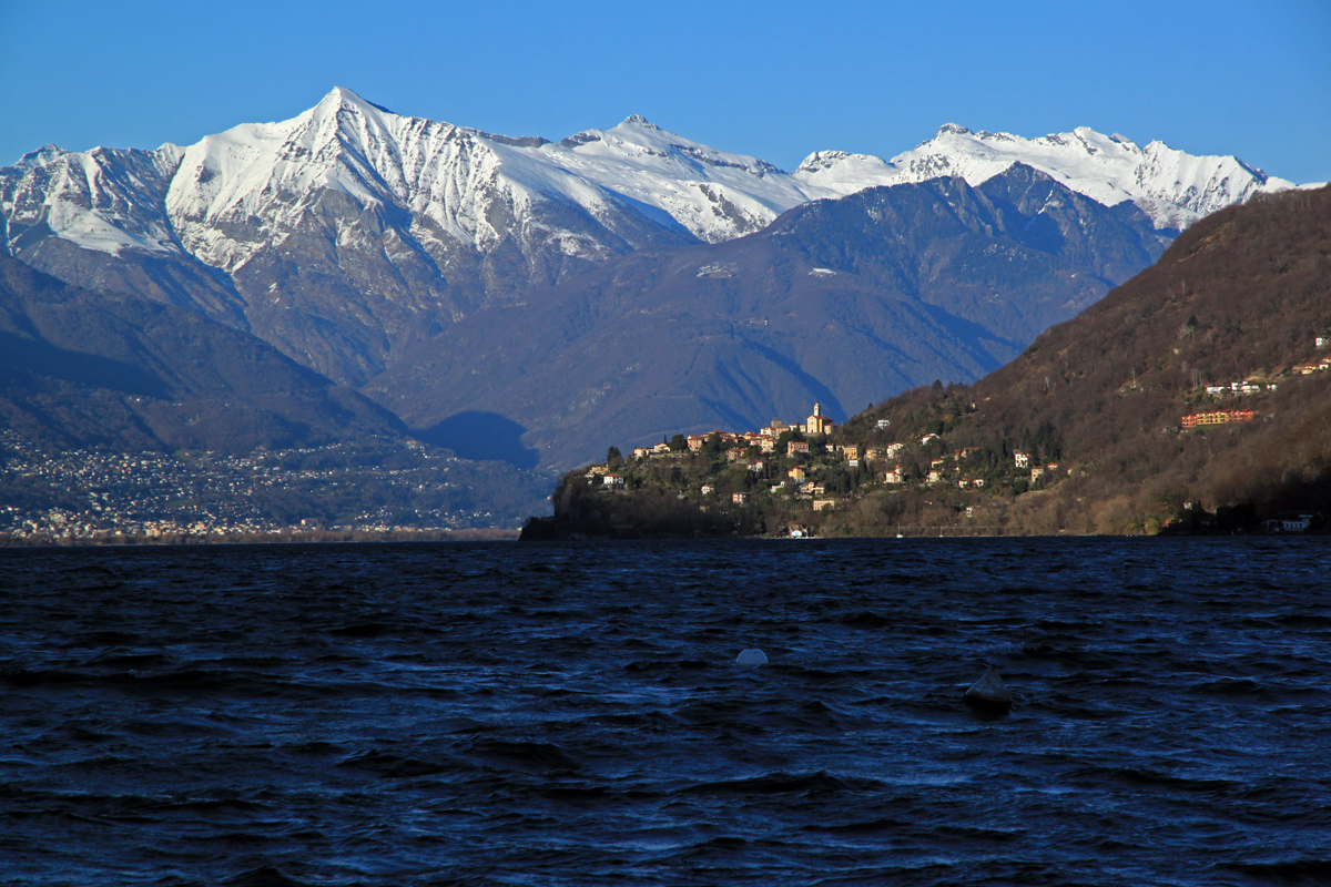 Wenn der Nordfön den Himmel blitzblank macht und den See aufwühlt, gibt es schöne Bilder.