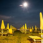 wenn der Vollmond am Strand von Lignano strahlt