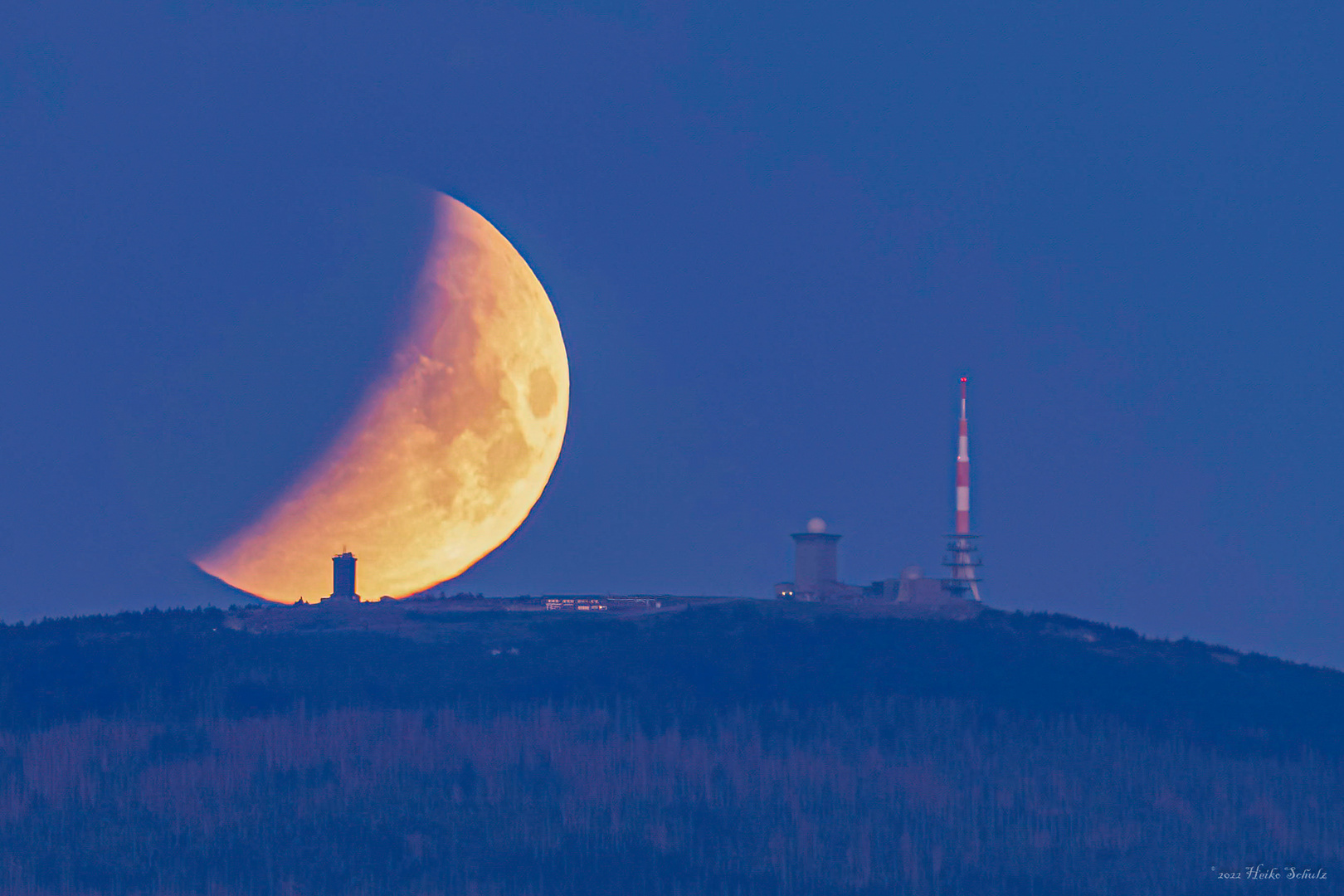 Wenn der Vollmond mit seiner Mondfinsternis den Brocken küsst ...