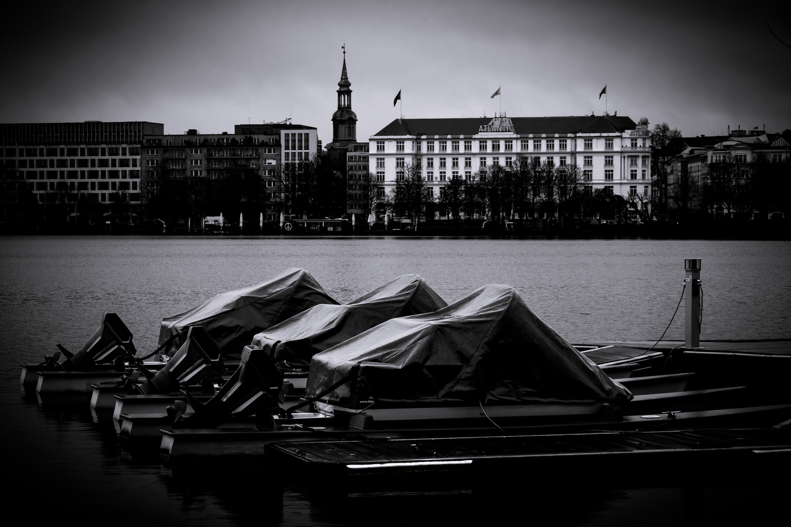 Wenn die Boote Trauer tragen.