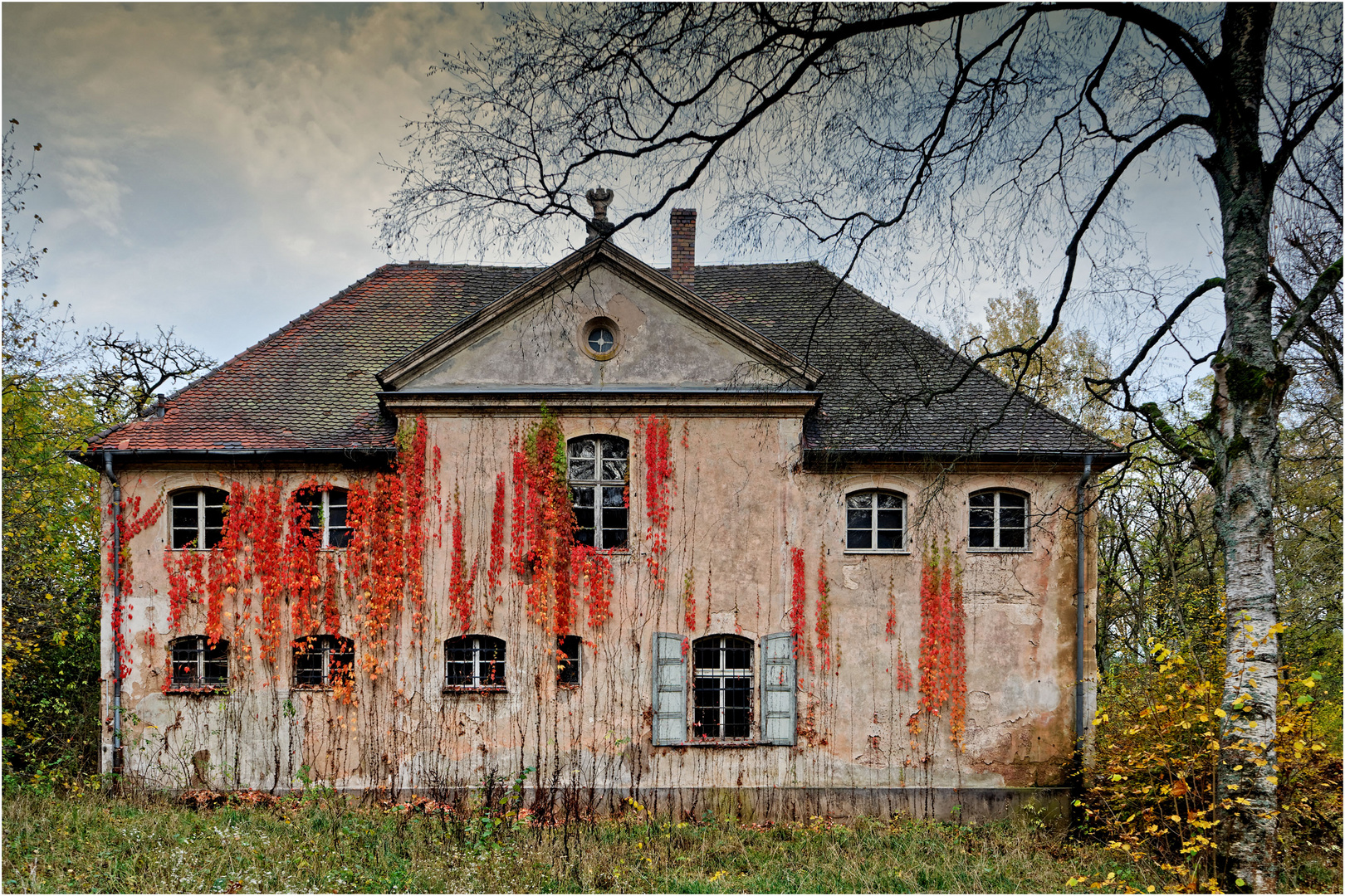 Wenn die Fenster Trauer tragen...