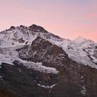 Wenn die Jungfrau morgens errötet, muß das einen besonderen Grund haben...