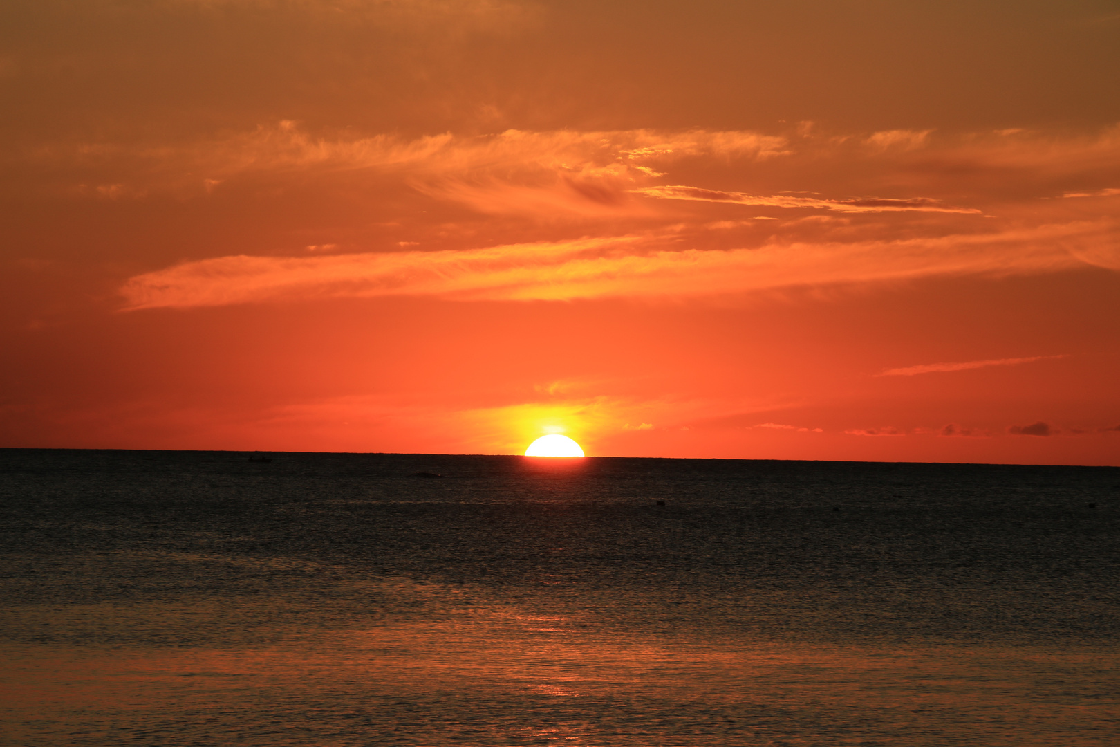 Wenn die Sonne im Meer versinkt