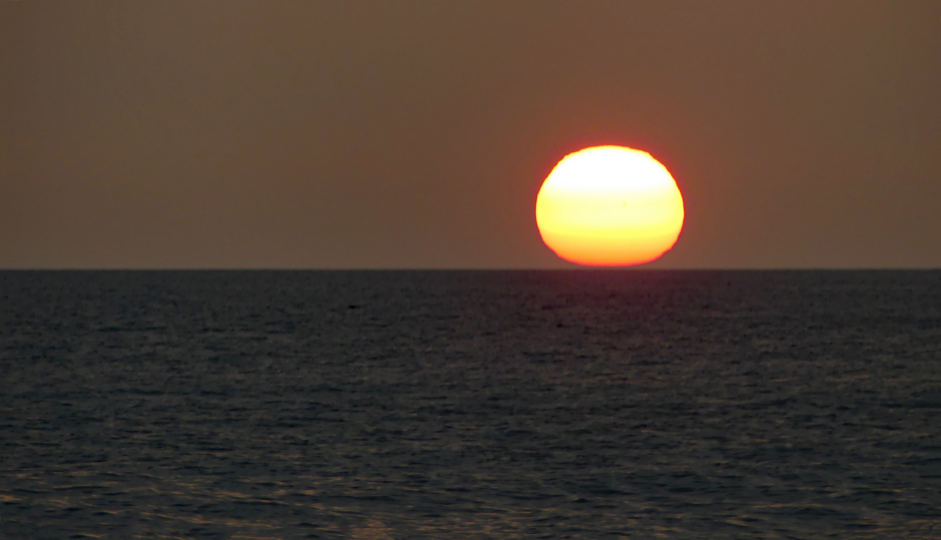 Wenn die Sonne im Meer versinkt