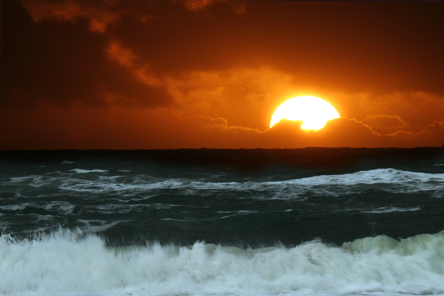 Wenn die Sonne im Meer versinkt