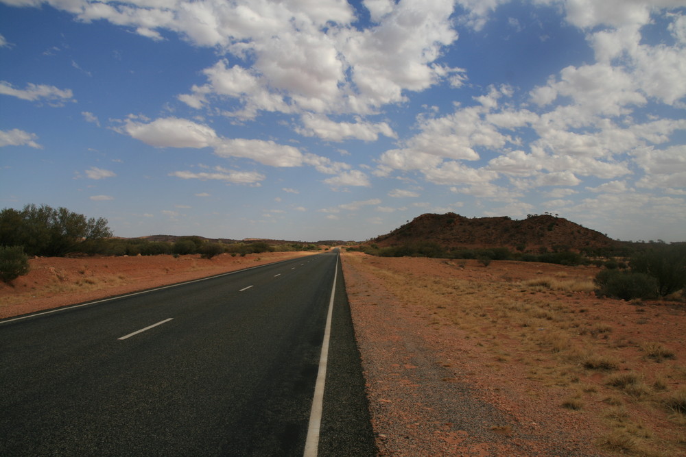 Wenn die Strasse kein Ende nimmt. Australian Outback Ayers Rock - Alice Springs