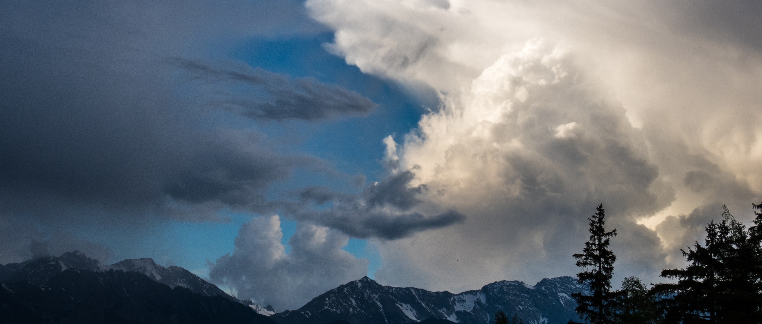 Wenn die Wolken bowling spielen