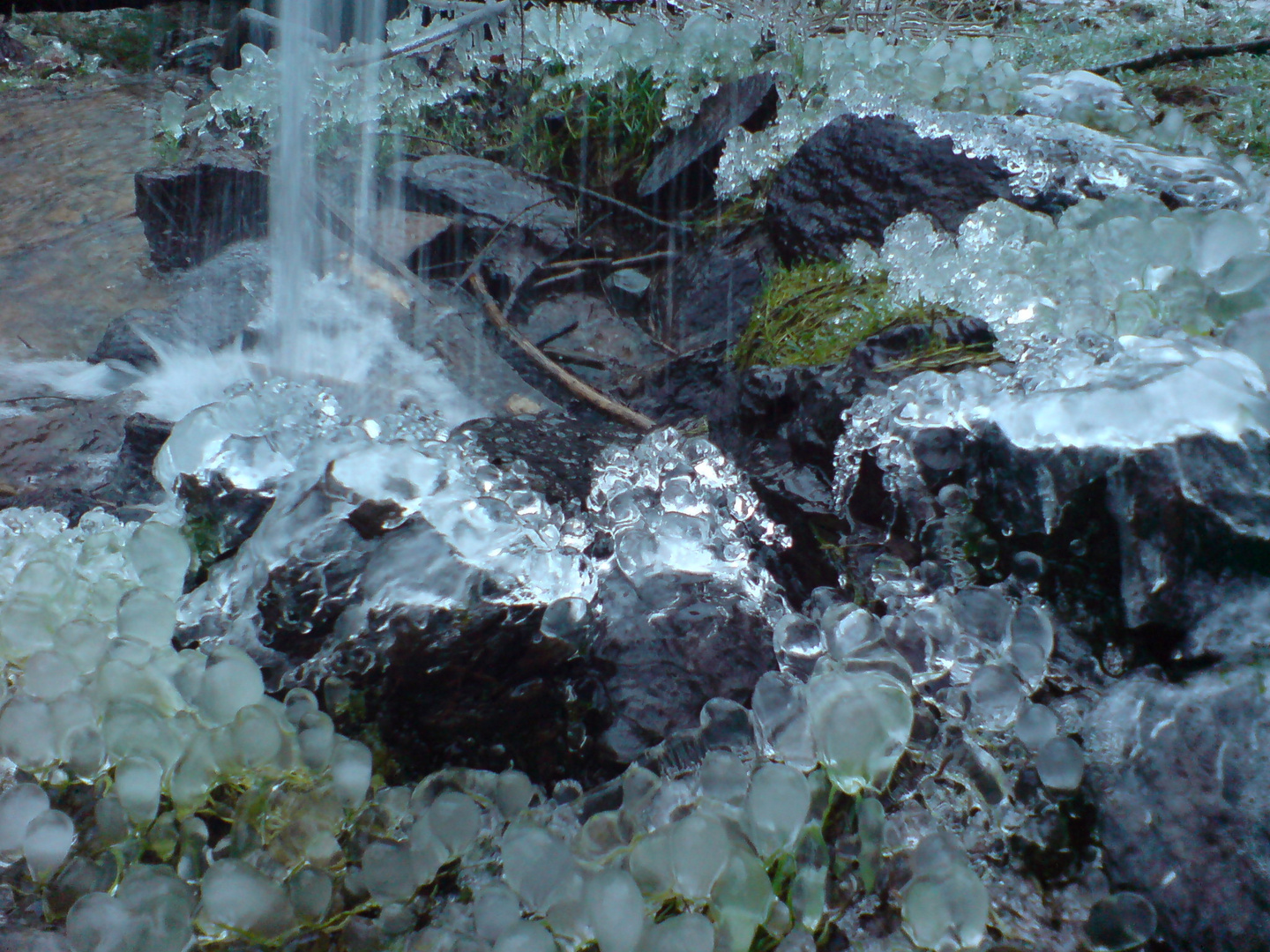 Wenn ein Wasserfall nach oben friert...