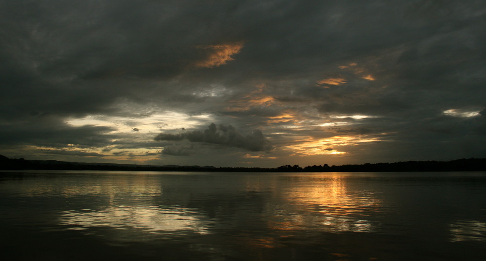 ... wenn es dunkel wird im Orinoco Delta