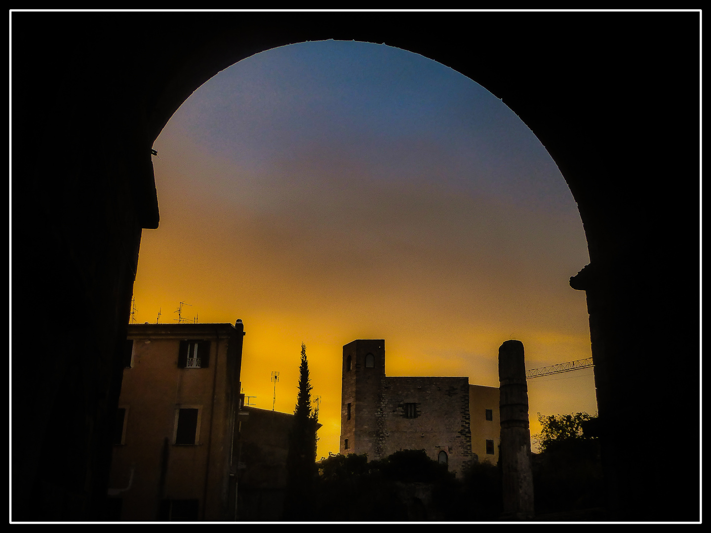 Wenn es fast schon Nacht ist ... in Terracina 