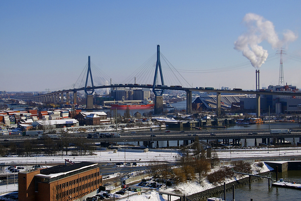 Wenn es geschneit hat im Hafen