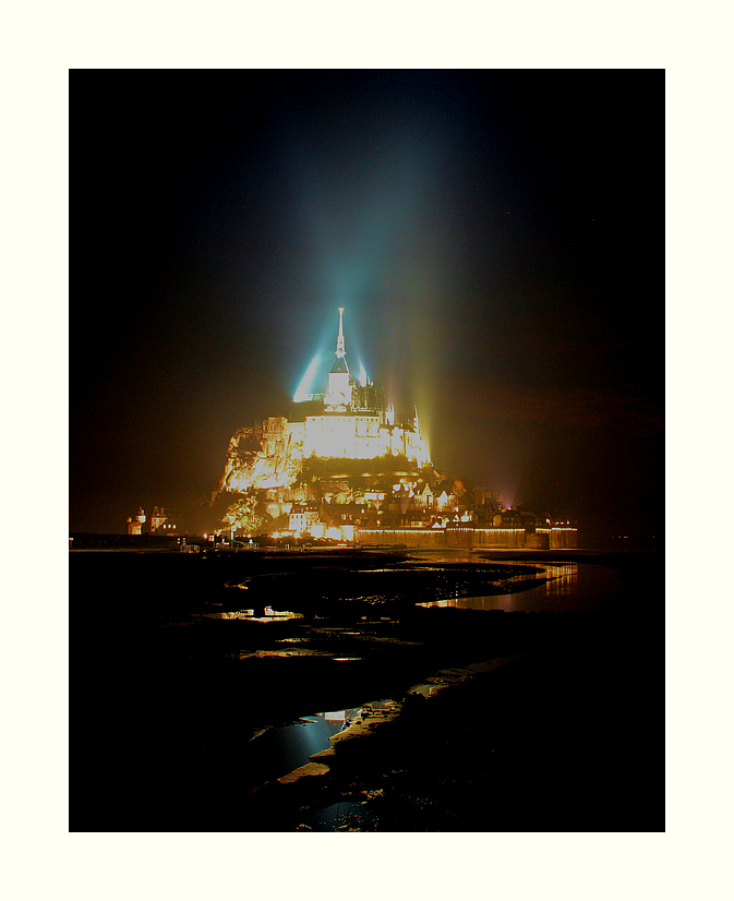 Wenn es Nacht wird am Le Mont St. Michel...