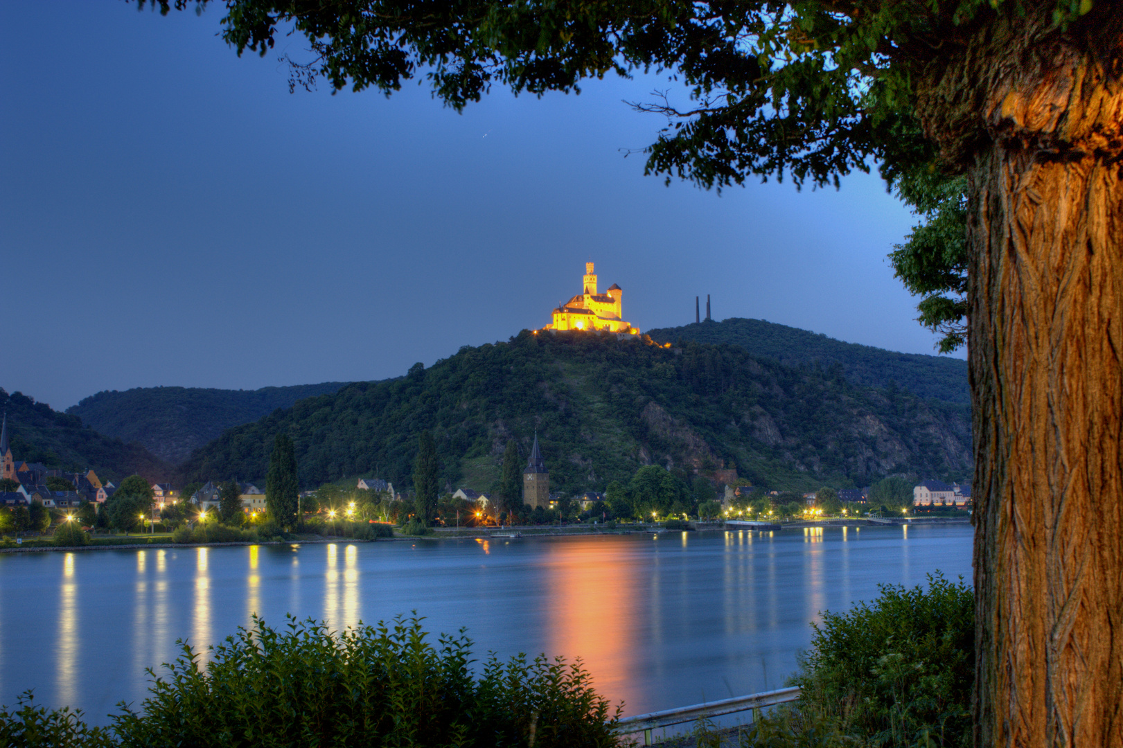 Wenn es Nacht wird am Rhein