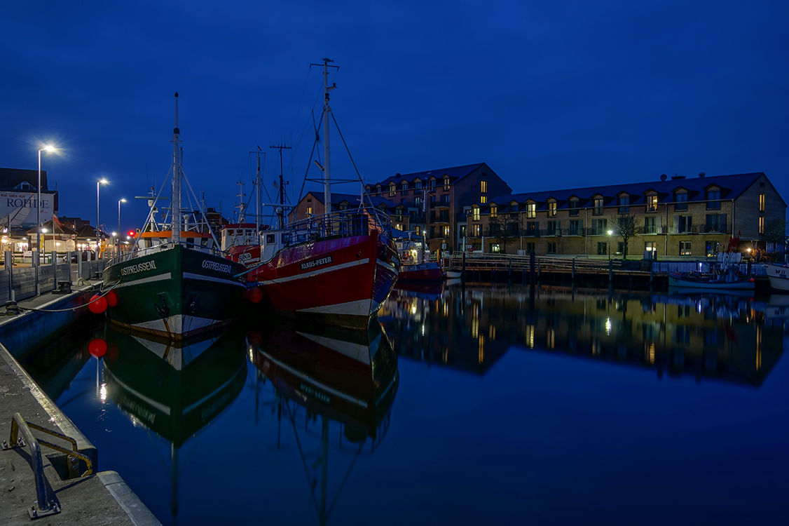 Wenn es Nacht wird in Hafen