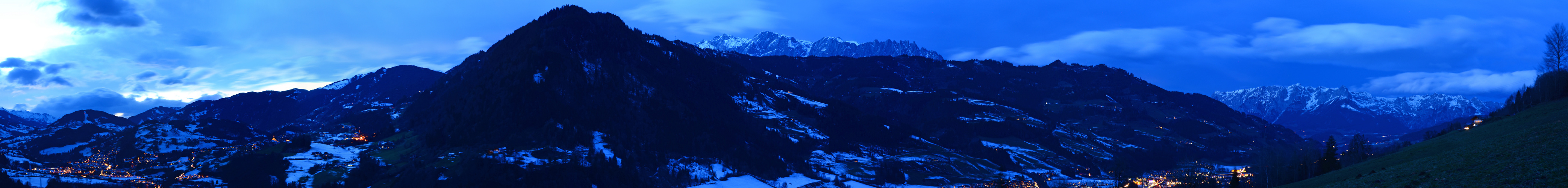 Wenn es Nacht wird in St. Johann - zur blauen Stunde im Winter