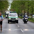 wenn hinter dir...nur noch die Polizei und die Müllwagen kommen...