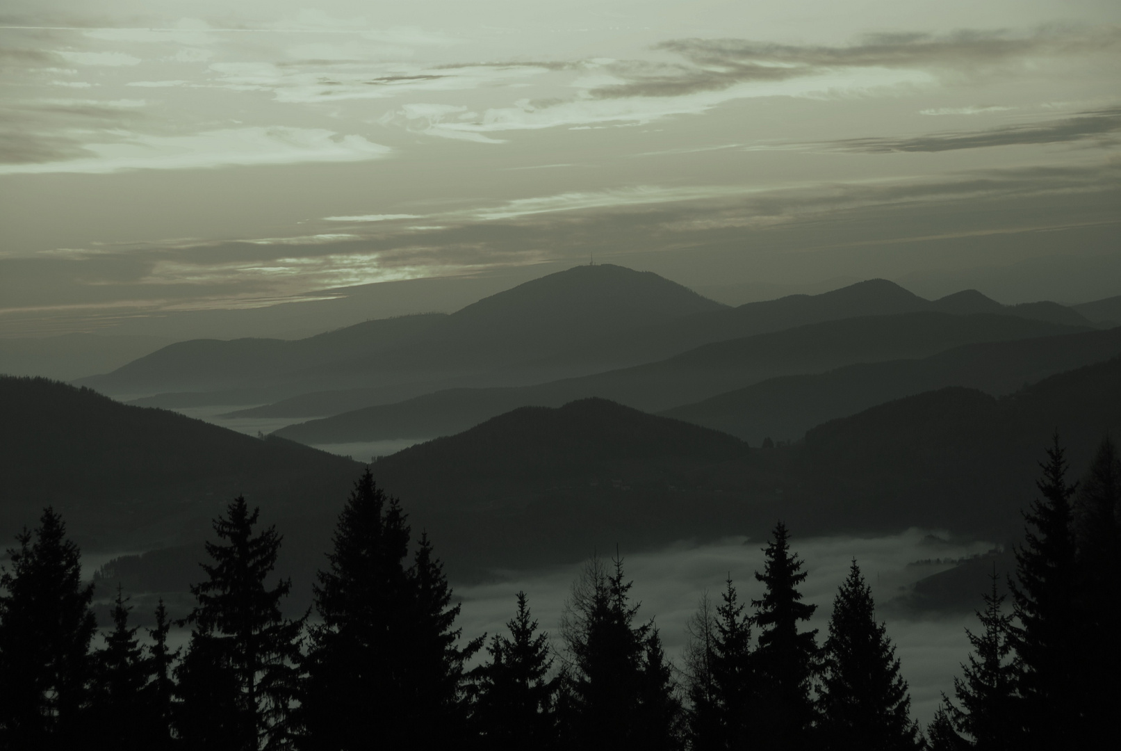 Wenn im Tal der Nebel liegen bleibt