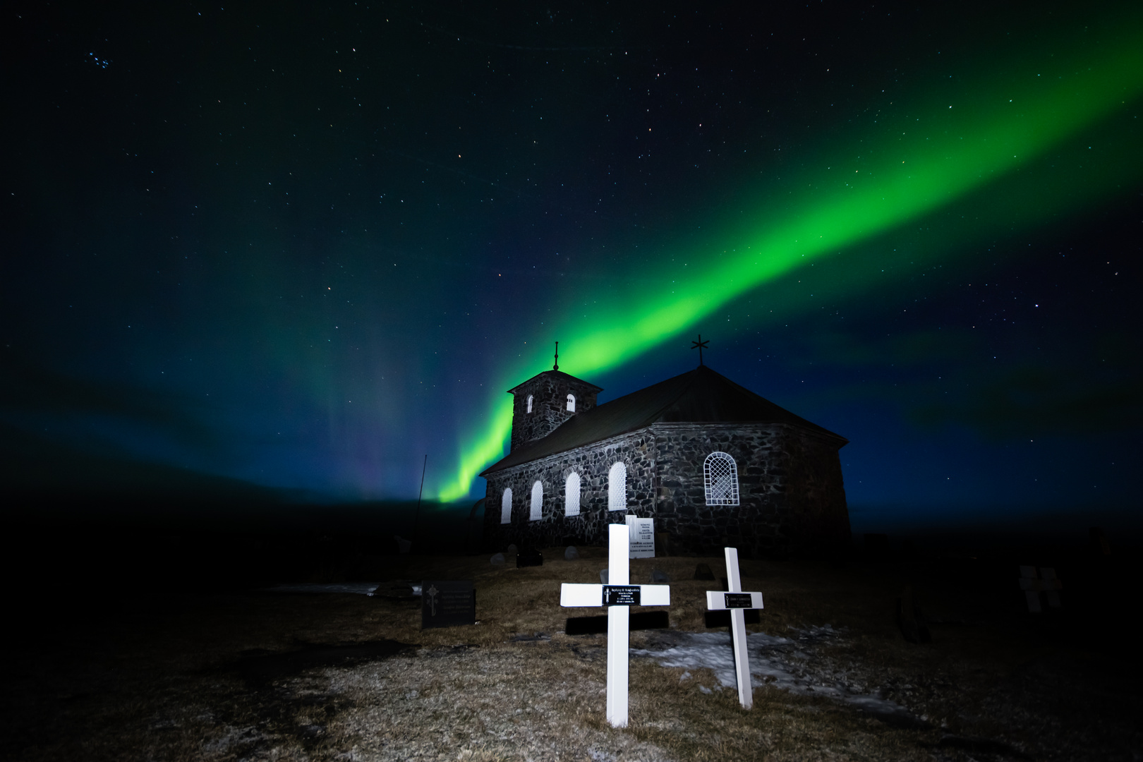 Wenn im Winter im Norden von Island die Nordlichter.........