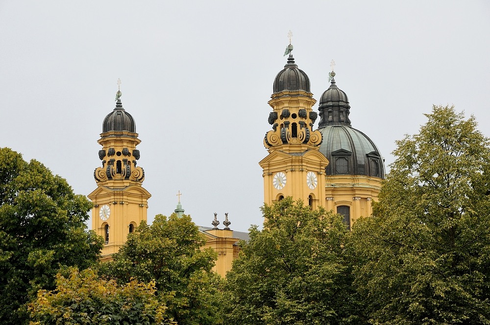 Wenn man vom Englischen Garten durch den Hofgarten Richtung Innenstadt läuft...