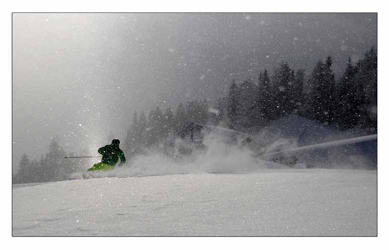 wenn Nebel, Sonne und Schneefall zusammentreffen