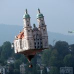 Wenn St. Gallens Kathedrale gen Himmel fährt