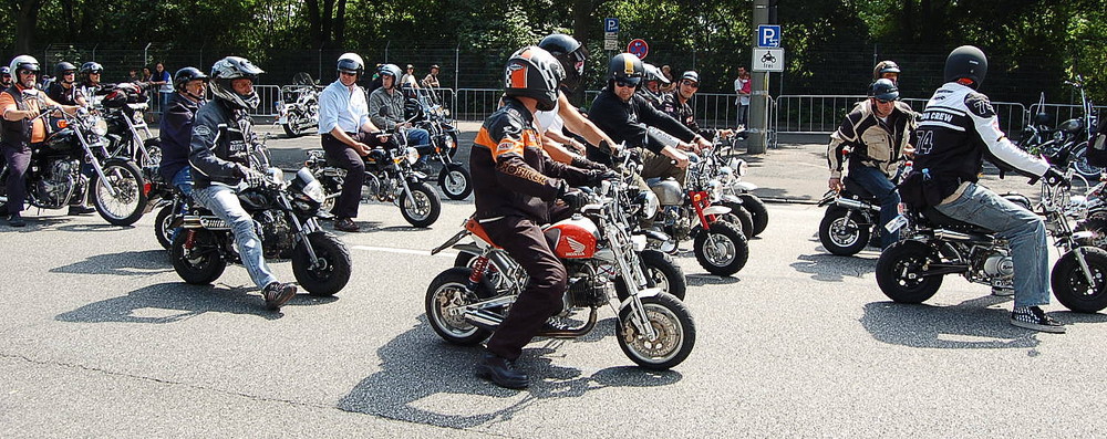 Wenn wir groß sind werden wir auch Harleys   :-)))))