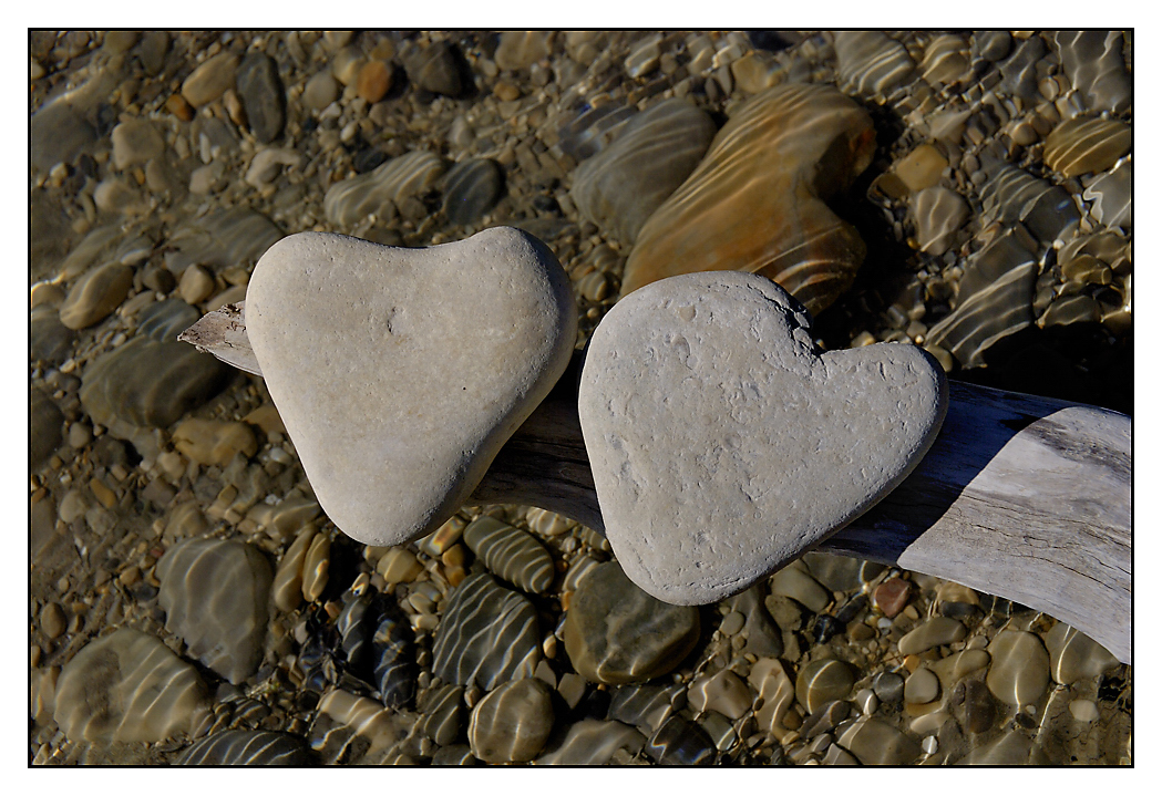 Wenn zwei Herzen sich finden..... Foto & Bild landschaft, bach, fluss