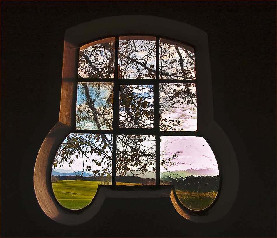 Wenn zwei Menschen durch ein Fenster schauen, sehen sie nicht das selbe.