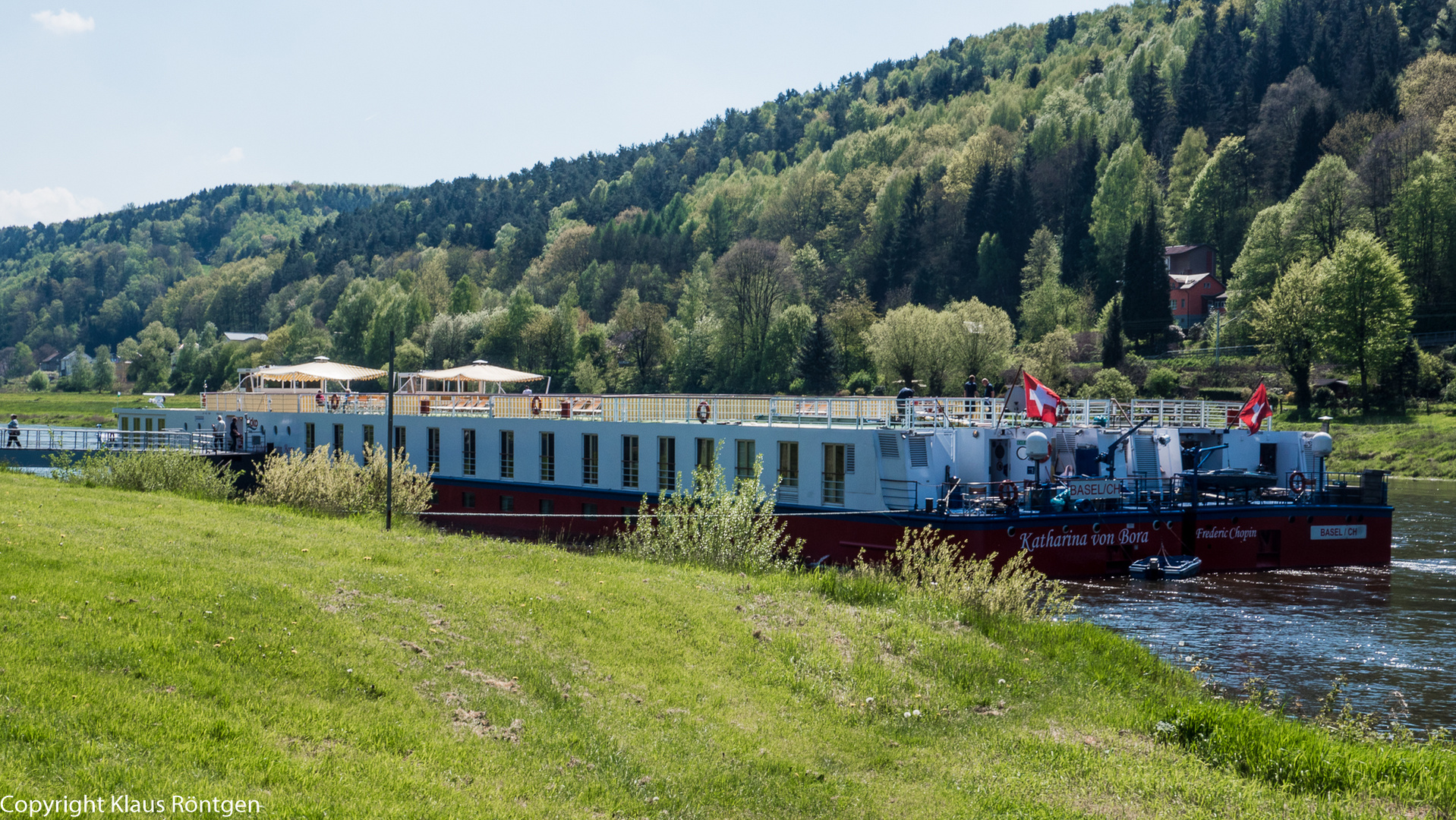 Wer erfand die Kreuzfahrten auf der Elbe?