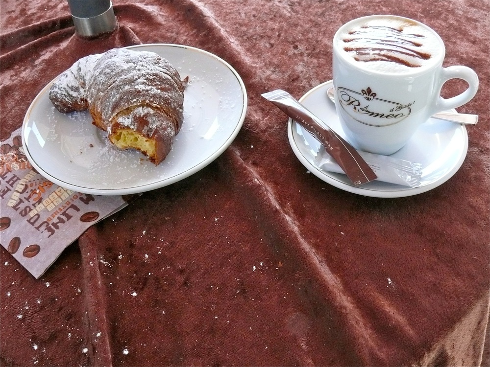 Wer hat von meinem Croissant gegessen ?