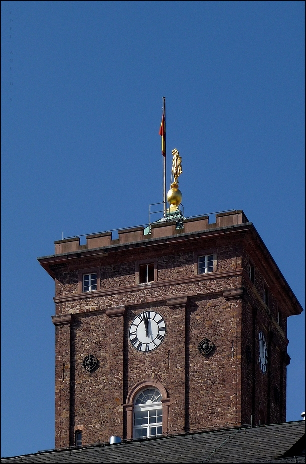 "Wer Kennt Diesen Turm- Ich Nämlich Nicht"