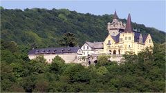 Wer kennt dieses Schloss ???