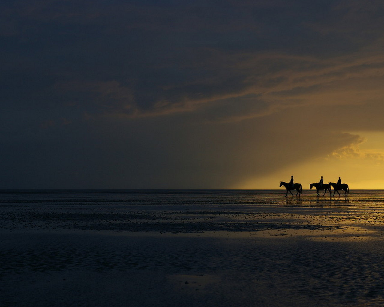 Wer reitet so spät noch durch Nacht und durch Meer?