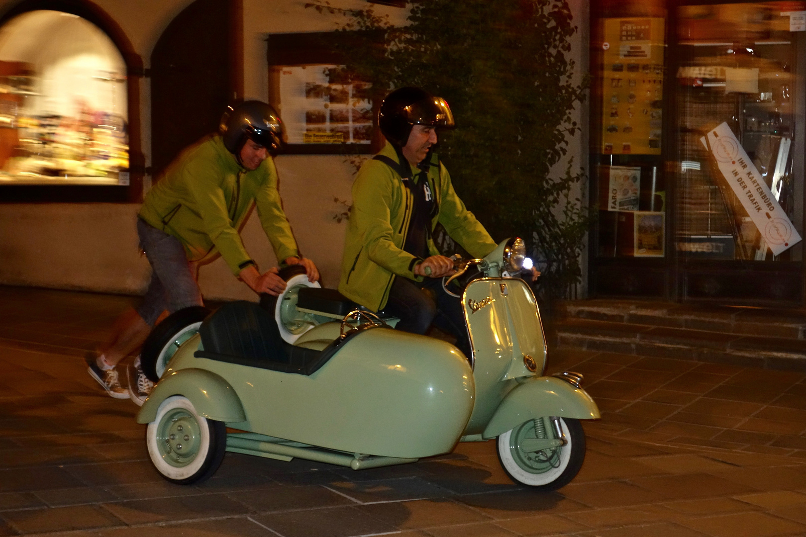 Wer seine Vespa liebt